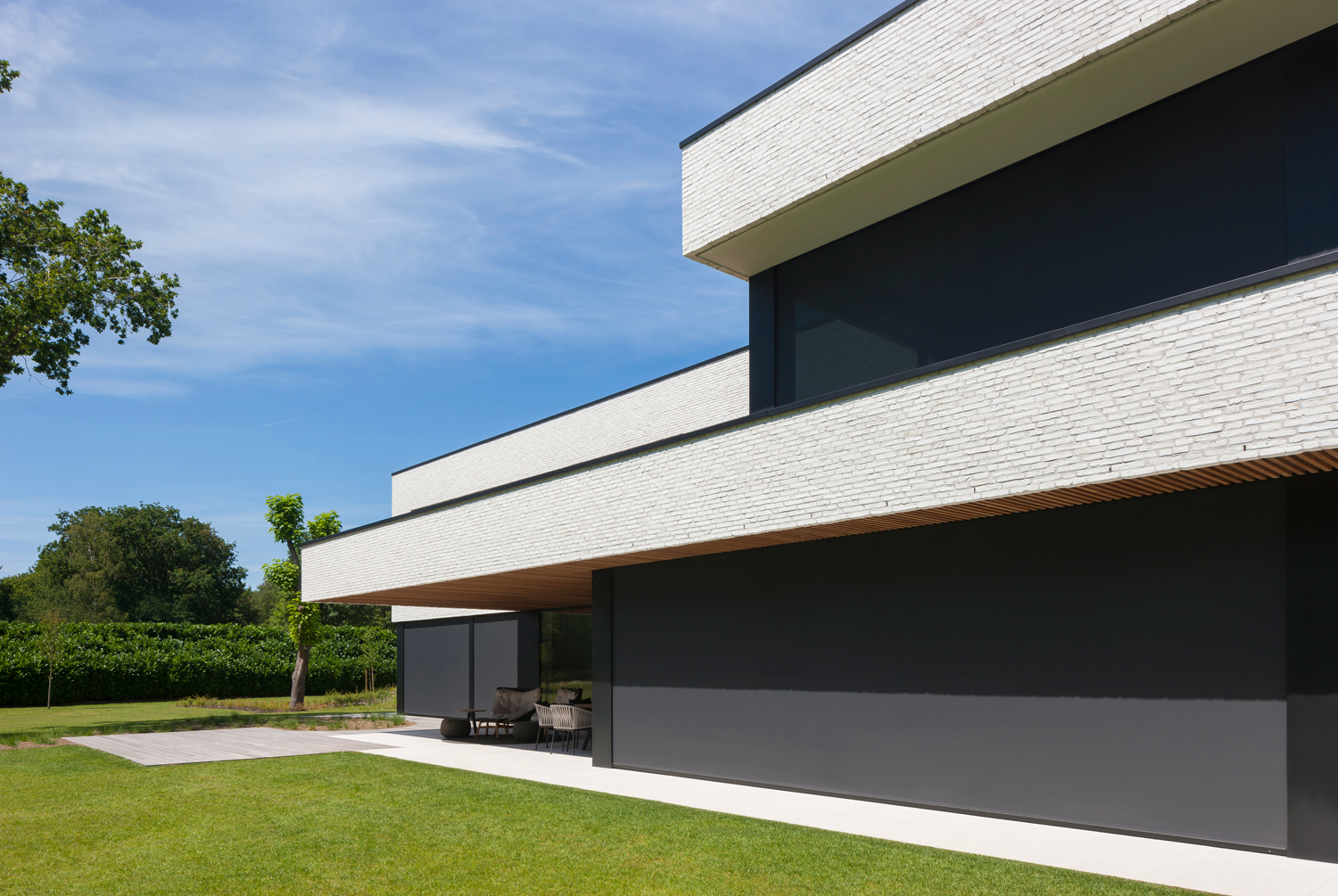 Zenith Solar Screen Image