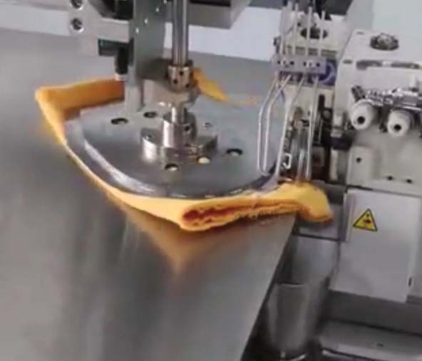 Somax Beanie Auto Half Moon Sewing Image